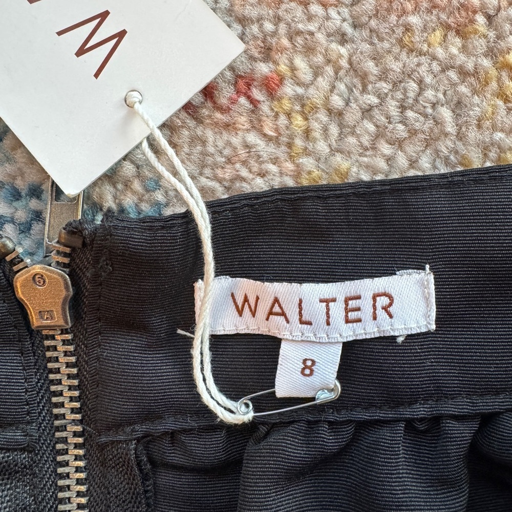 NWT Walter Baker Bengaline Black Pencil Skirt
Size 8 - Picture 3 of 5